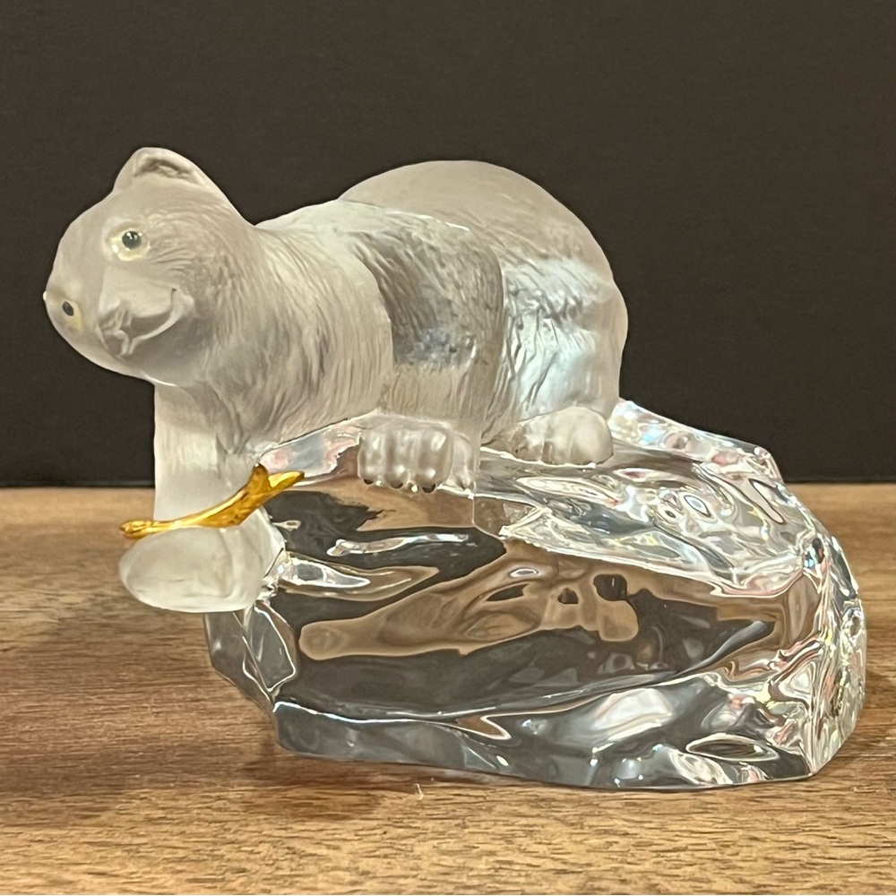 Vintage Franklin Mint Faberge Crystal Polar Bear With Fish Made in France